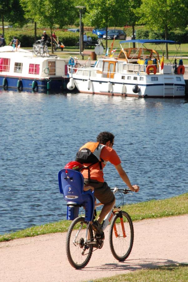 City-Break Epinal Bagian luar foto